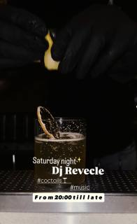 Saturday Night with DJ Revecle